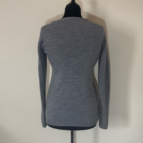 New York & Company Charcoal V-Neck Sweater Medium - Picture 3 of 7